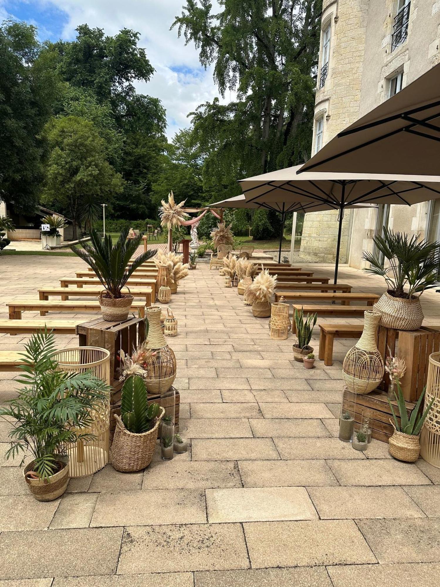 Logis - Chateau Saint Marcel 4*